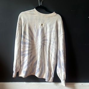 Tie dye sweater with flower